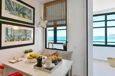 Comida en o cerca de este apartamento