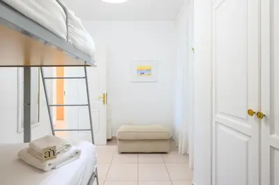 Cama o camas de una habitación en Spectacular 3-Bedroom Ocean View in Las Canteras