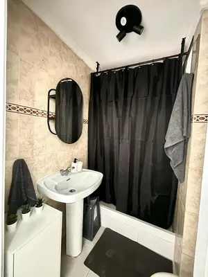 Un baño de Luis Morote 2-C Apartamentos