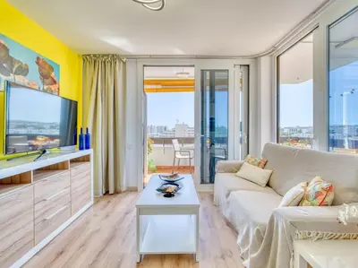 Zona de estar de Las Arenas - ático con vistas panorámicas muy cerca de la playa - WiFi rápido