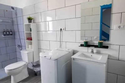 Un baño de La Avenida Las Nieves Agaete