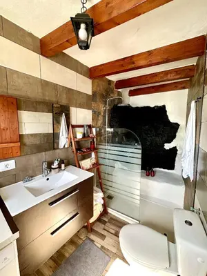 Una cocina o zona de cocina en Seafront House in Tufia
