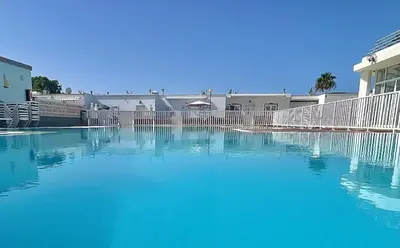 Piscina en o cerca de Bright Place Bungalow