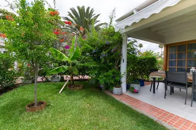 Jardín al aire libre en Secret Paradise retreat by CanaryScape