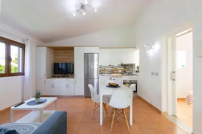 Una cocina o zona de cocina en Secret Paradise retreat by CanaryScape