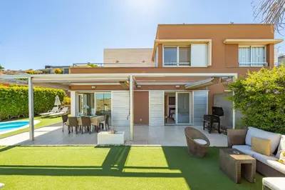 Piscina en o cerca de Villa Salobre Golf - by Gestión Vacacional Canarias
