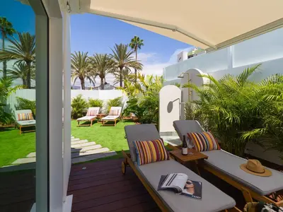 Jardín al aire libre en Míami Queens Villa with private pool by CanaryScape