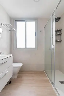 Un baño de Home2Book Design Attic City&Beach Views Las Palmas