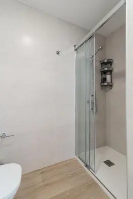 Un baño de Home2Book Chic Attic City&Beach Views Las Palmas