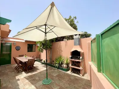 Un patio o zona al aire libre en Ten-Beau Relax Bungalow