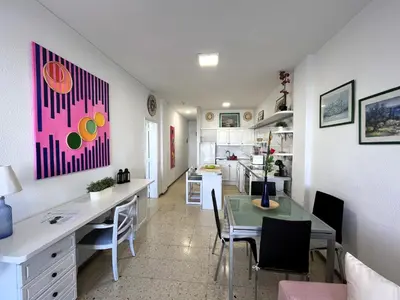 Una cocina o zona de cocina en Sunny Garden&Playa Apartment - Playa Del Inglés