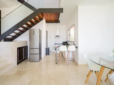 Una cocina o zona de cocina en Green 9 the Dream Villa with pool and views by CanaryScape