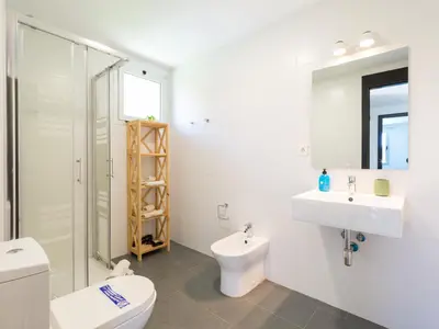 Un baño de Green 9 the Dream Villa with pool and views by CanaryScape