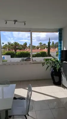 Un balcón o terraza de Cozy-Apartment
