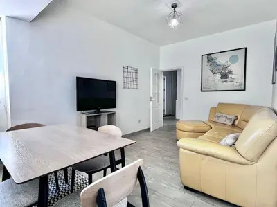 Una televisión o centro de entretenimiento en Apartamento en Ciudad Jardín