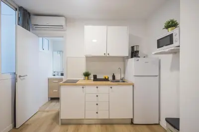 Una cocina o zona de cocina en Cozy Studio Las Canteras - 1 min from the beach