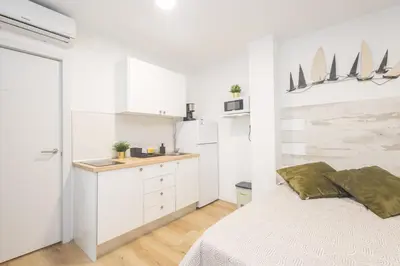 Una cocina o zona de cocina en Cozy Studio Las Canteras - 1 min from the beach