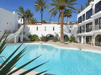 Piscina en o cerca de Seaside Suite 302 by VillaGranCanaria