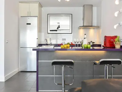 Una cocina o zona de cocina en Seaside Suite 302 by VillaGranCanaria