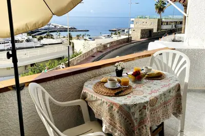 Comida en o cerca de este apartamento