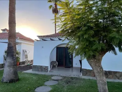 Jardín al aire libre en Precioso bungalow en Maspalomas Parque Golf