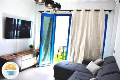 Una televisión o centro de entretenimiento en Puerto Rico Ocean View