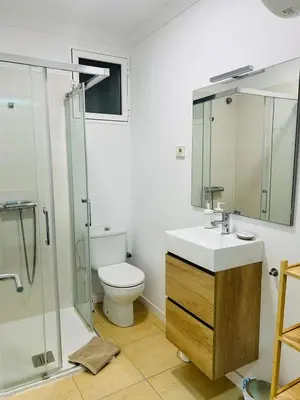 Un baño de Comfortable Flat Near Las Canteras