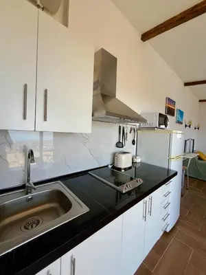 Una cocina o zona de cocina en villa con espectaculares vistas