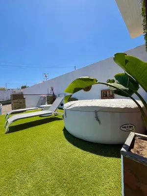 Jardín al aire libre en villa con espectaculares vistas