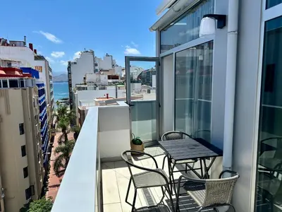 Un balcón o terraza de Escondite Sereno - 50m Las Canteras Beach