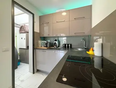 Una cocina o zona de cocina en Cosy Bungalow Capri Maspalomas