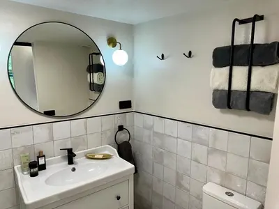 Un baño de Blu House