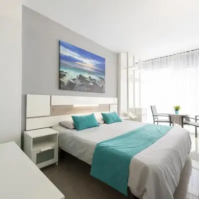 1st Line Pretty Studio Las Canteras