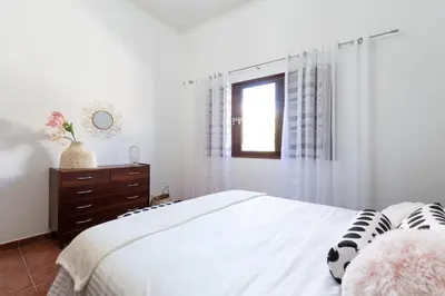 Cama o camas de una habitación en Balcony Spacious 2BR Arucas Historic Center
