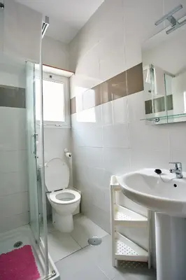 Un baño de Work & Pet friendly Urban Home next to the Beach