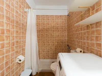 Un baño de Private Solarium Home - Terrace & Beach Views