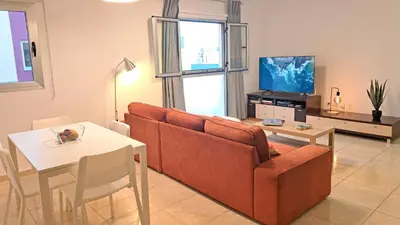 Una televisión o centro de entretenimiento en El Rincón de Gáldar
