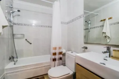Un baño de Ocean Breeze Las Canteras