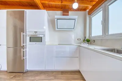 Una cocina o zona de cocina en El Refugio de Aitana by Homestaygranacanaria