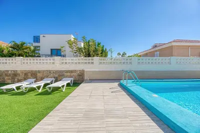 Piscina en o cerca de El Refugio de Aitana by Homestaygranacanaria