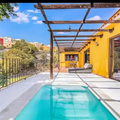 una casa canaria moderna