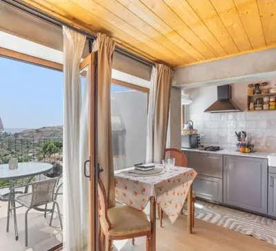 Una cocina o zona de cocina en LA MADRIGUERA De FUENTE HERVERA