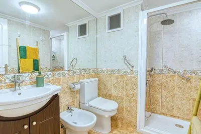 Un baño de La Perla del Elefante by Homestaygrancanaria