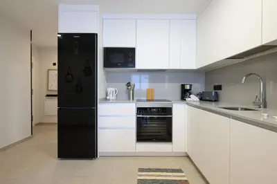 Una cocina o zona de cocina en Joyful Homes