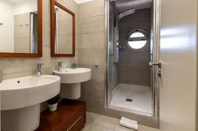 Un baño de Serenity Villa Tauro