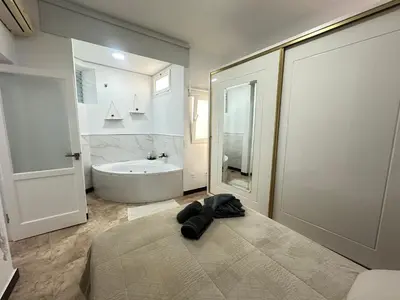 Un baño de Flat with jacuzzi in suite