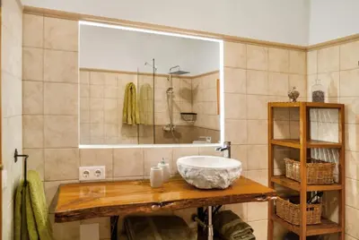 Un baño de Tasarte by Villas Rivero