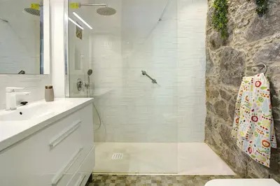 Un baño de Villa Quintanilla by Villas Rivero