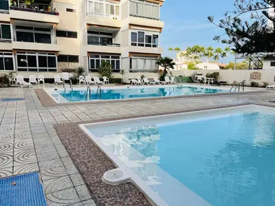 Piscina en o cerca de Atlantis 1