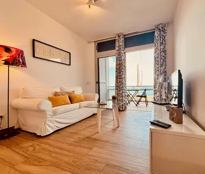 Una televisión o centro de entretenimiento en Click&Guest - Oceanview Bliss in Gran Canaria